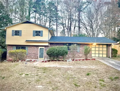 2915 La Jean Dr, Atlanta, GA 30349