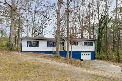 6552 Windsor Dr, Acworth, GA 30102
