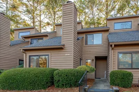 1502 Parkaire Xing, Marietta, GA 30068