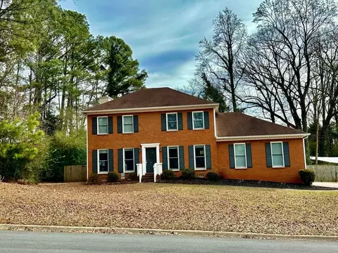 4164 Rivermeade Dr, Lilburn, GA 30047