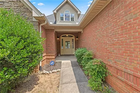 9115 Golfview Cir, Covington, GA 30014 photo 3
