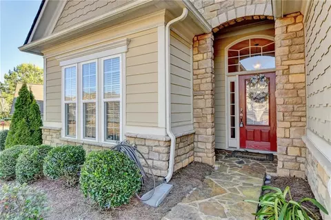 6811 Bayberry Rdg, Hoschton, GA 30548