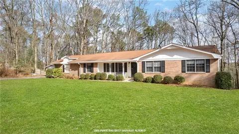 2304 Hudson Dr, Lilburn, GA 30047
