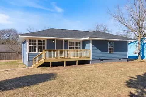 1325 Patterson Dr, Gainesville, GA 30501