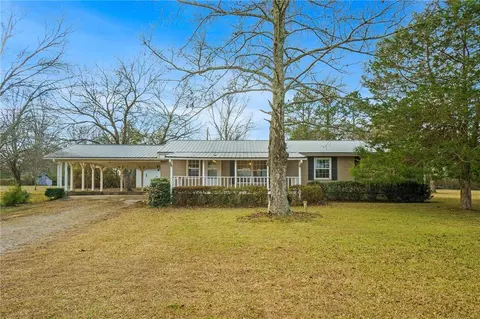 381 Laurel Rd, Carrollton, GA 30117