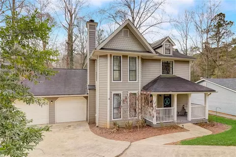 5396 Pickwick Ln NW, Lilburn, GA 30047