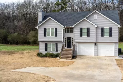 4205 Holly Meadow Dr, Gillsville, GA 30543
