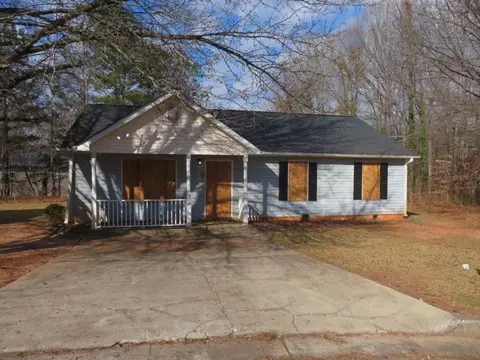 4311 Westglen Dr, Ellenwood, GA 30294