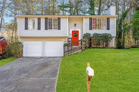 2094 Scarbrough Dr, Stone Mountain, GA 30088