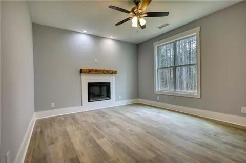 Living - 10 Kendall Ln, Covington, GA 30014 photo 2 of 2