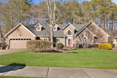 608 Leah Dr, Powder Springs, GA 30127