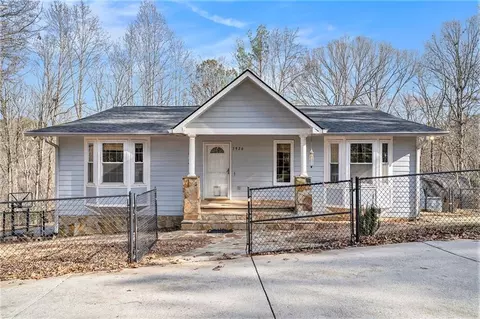 3926 Ridgeland Dr, Douglasville, GA 30135