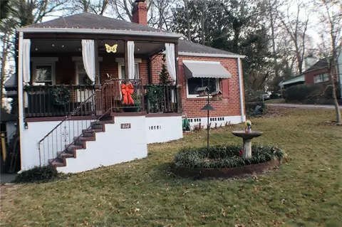616 S Gordon Cir, Hapeville, GA 30354