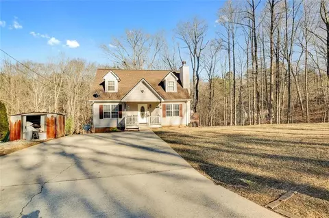 3030 Navajo Cir, Gainesville, GA 30501