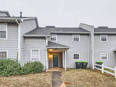9424 Cypress Ln, Jonesboro, GA 30238