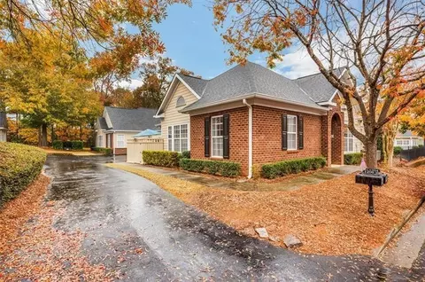 1204 Village Ln, Roswell, GA 30075