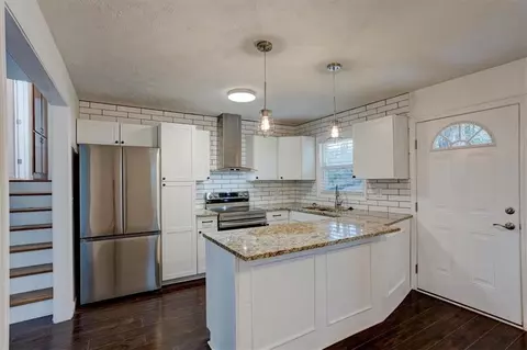 2715 Cavalier Dr, Decatur, GA 30034