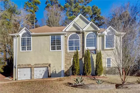 6846 Yorkdale Ct, Lithonia, GA 30058