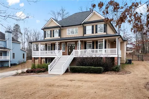 27 River Walk Pkwy, Euharlee, GA 30145