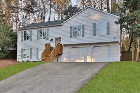 512 Bluff Ct, Woodstock, GA 30188