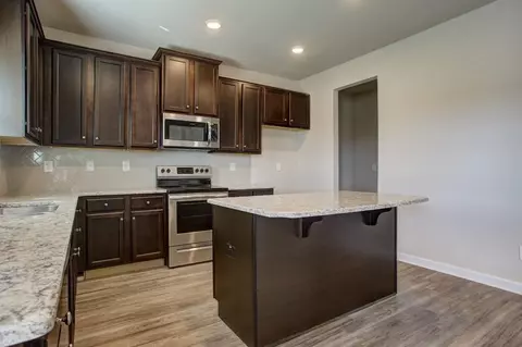 Kitchen - 149 Cherokee Rose Dr, Jackson, GA 30233 photo 2 of 4