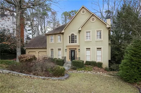 3305 Lantern Coach Ln NE, Roswell, GA 30075