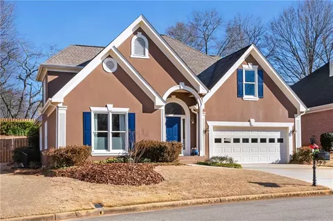 815 Doe Hill Ln, Roswell, GA 30075