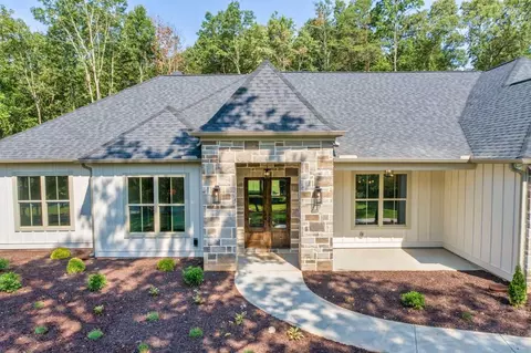 435 Shoals Ridge Way, Clarkesville, GA 30523
