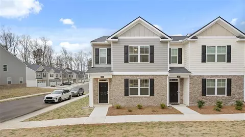 725 Aura Trl, Lawrenceville, GA 30045