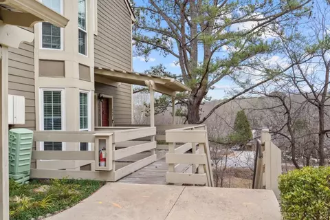 508 Riverview Dr SE, Marietta, GA 30067
