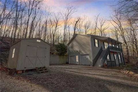 89 Blueberry Rd, Jasper, GA 30143