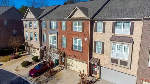 3253 Greenwood Oak Dr, Norcross, GA 30092