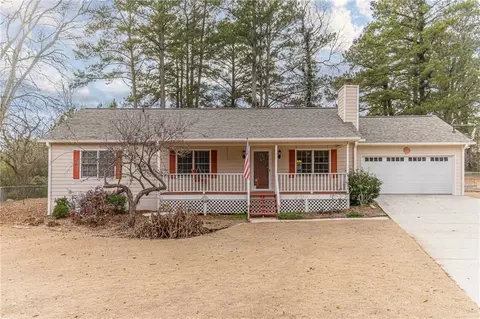 2845 Shane Dr, Snellville, GA 30078