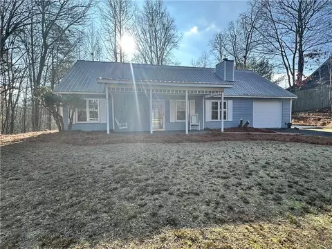 1749 Newport Dr, Ellijay, GA 30540