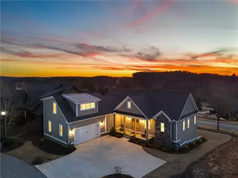 70 Cottage Ln, Toccoa, GA 30577 photo 3