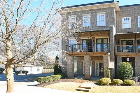 172 Easy Pines Way, Marietta, GA 30060