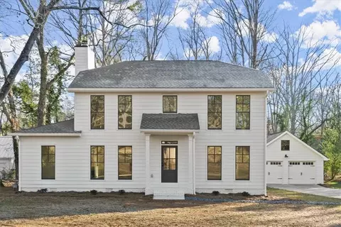 595 Meadowglen Trl, Roswell, GA 30075