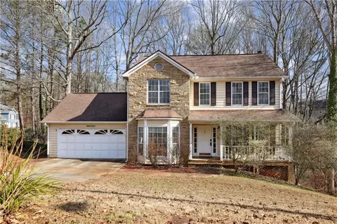1715 Chase Ridge Ln, Lawrenceville, GA 30043