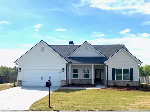 124 Oakwood Dr, Eatonton, GA 31024