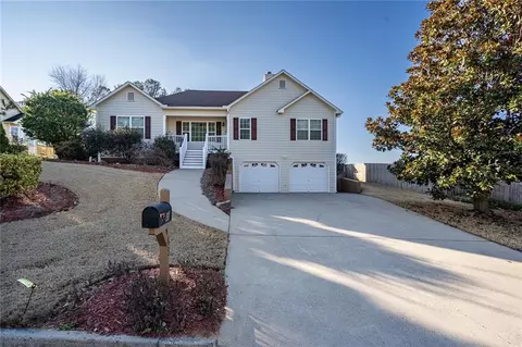 48 Misty Oak Ln, Dallas, GA 30132