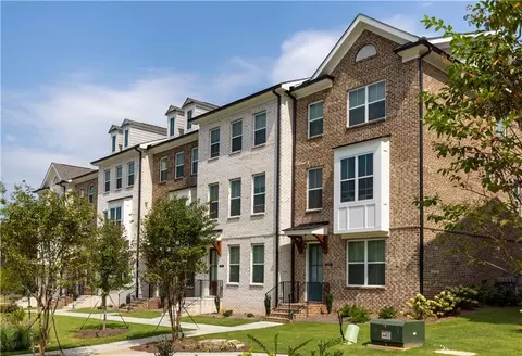 1661 Wellborn Walk #234, Suwanee, GA 30024