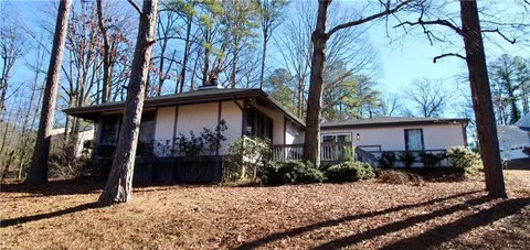 6945 Ivy Log Dr, Austell, GA 30168
