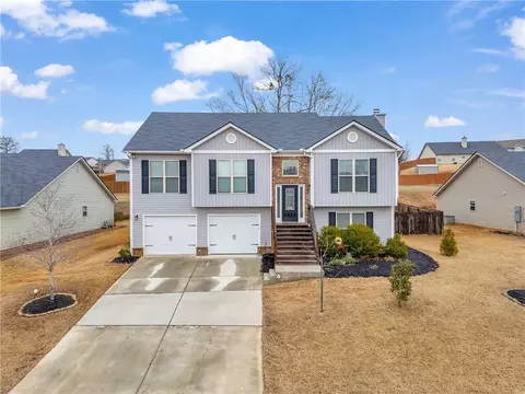 606 River Mist Cir, Jefferson, GA 30549
