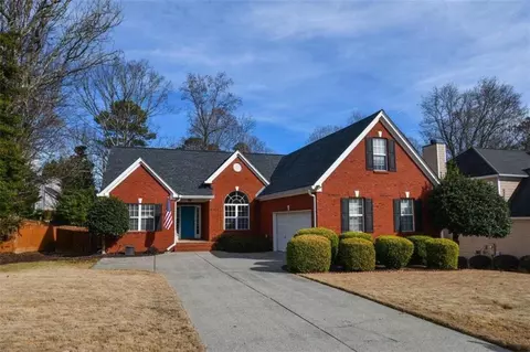 2689 Cascade Cove Dr, Buford, GA 30519
