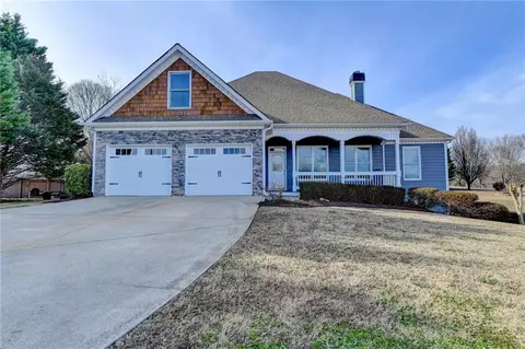 5440 Noah Rd, Cumming, GA 30041
