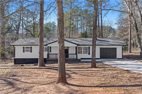 3003 Deshong Dr, Stone Mountain, GA 30087