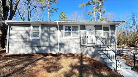 135 Honeysuckle Ave, Lawrenceville, GA 30046
