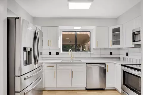 6215 Willow Run Rd, Peachtree Corners, GA 30092