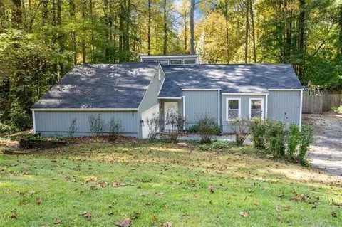 3053 Oak Dr, Marietta, GA 30066