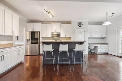 9126 Golfview Cir, Covington, GA 30014 photo 3